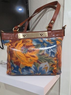 Patricia Nash Floral Print Leather-Trim Shoulder Bag in Multi-Color